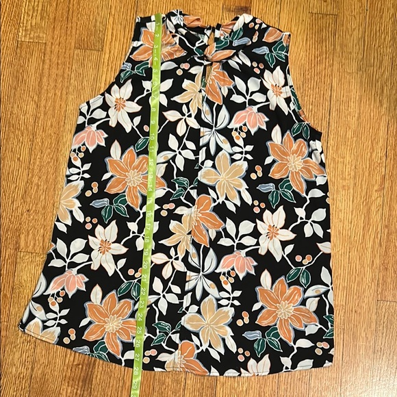 Loft Black and Coral Floral Sleeveless Top Size Small - Picture 5 of 9